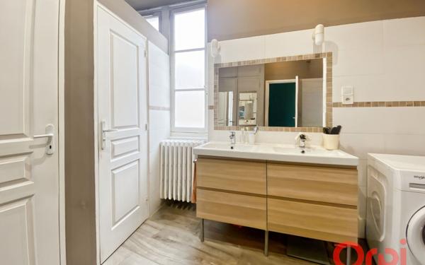 Appartement à vendre    4 pièces • 120,89 m2 Lyon 2