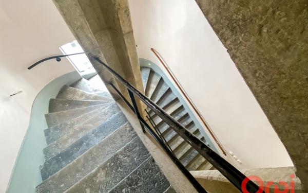 Appartement à vendre    4 pièces • 120,89 m2 Lyon 2