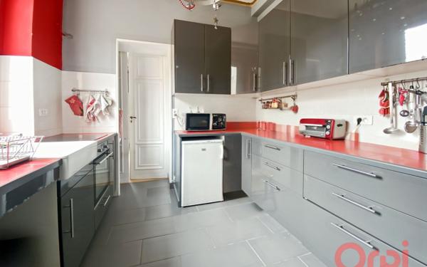 Appartement à vendre    4 pièces • 120,89 m2 Lyon 2