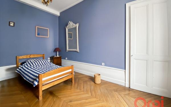 Appartement à vendre    4 pièces • 120,89 m2 Lyon 2