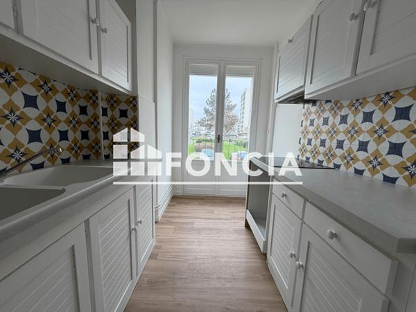 Location Appartement 3 pièces 73.79 m² - La Rochelle 17000