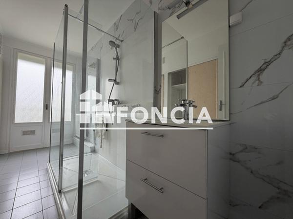 Location Appartement 3 pièces 73.79 m² - La Rochelle 17000