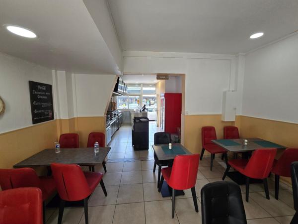 À VENDRE – FONDS DE COMMERCE KEBAB – 49 m² AVEC EXTRACTION, COUR PRIVATIVE ET CAVE