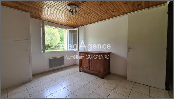 Maison à Bressuire, 79300 - 7 pièces 121m²