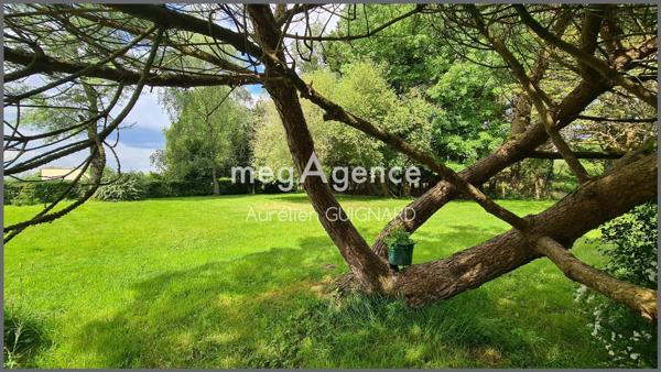 Maison à Bressuire, 79300 - 7 pièces 121m²