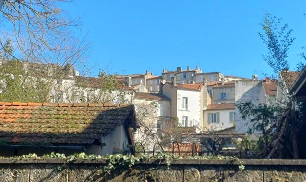 Maison à vendre 4 pièces (16) ANGOULEME