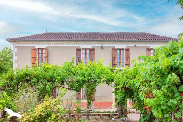 Maison 184 939 € Bonas 8 p 214 m² DPE F