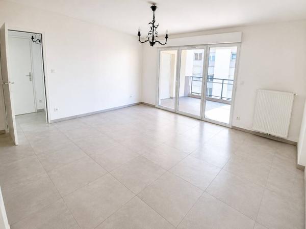 Appartement à louer 3 pièces de 67 m²