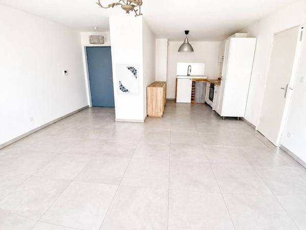 Appartement à louer 3 pièces de 67 m²