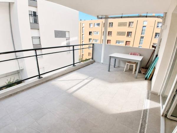 Appartement à louer 3 pièces de 67 m²