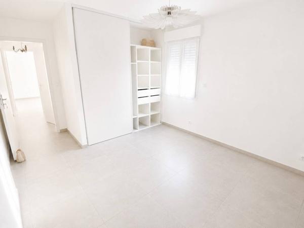 Appartement à louer 3 pièces de 67 m²
