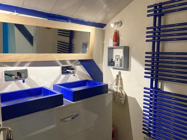 Appartement duplex avec piscine, jardin et vue