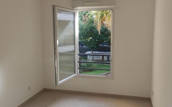 Appartement à louer    4 pièces •  Mandelieu-la-Napoule