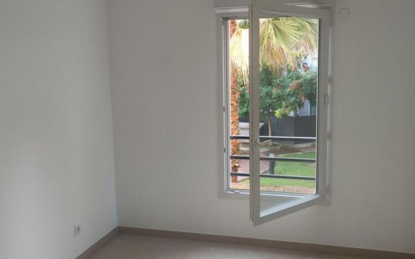 Appartement à louer    4 pièces •  Mandelieu-la-Napoule