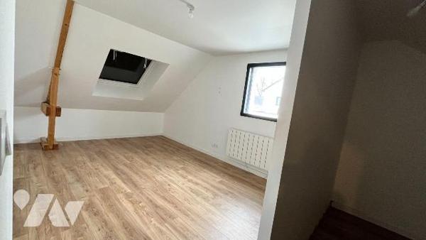 NOUVEAU PRIX !  Vitré Sud - Maison contemporaine de 2022 - 6 pièces, 4 chambres 

Située à Vi...