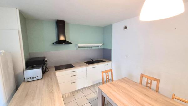 Quimper (29000) Un appartement de deux pièces principales entièrement rénové de 42 m²
