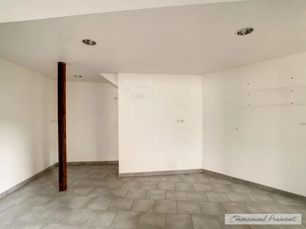 Dpt Sarthe (72), à vendre BESSE SUR BRAYE Local commercial ou habitation