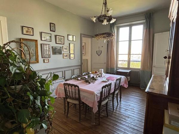 Location                                                      Appartement
                        
                     3 pièces                      70 m2                     à Chartres