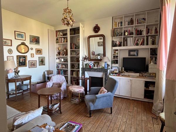 Location                                                      Appartement
                        
                     3 pièces                      70 m2                     à Chartres