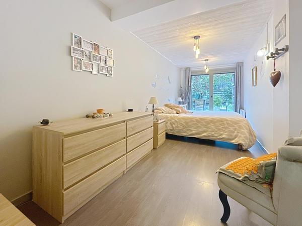 Quartier calme, école, environnement