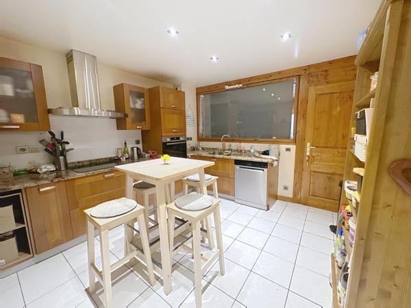 Quartier calme, école, environnement