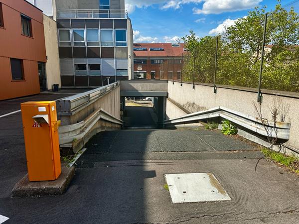 NANCY - À VENDRE - PLACE DE PARKING AÉRIEN SÉCURISÉE
