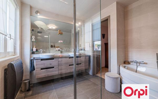 Maison à vendre    5 pièces •  La Wantzenau