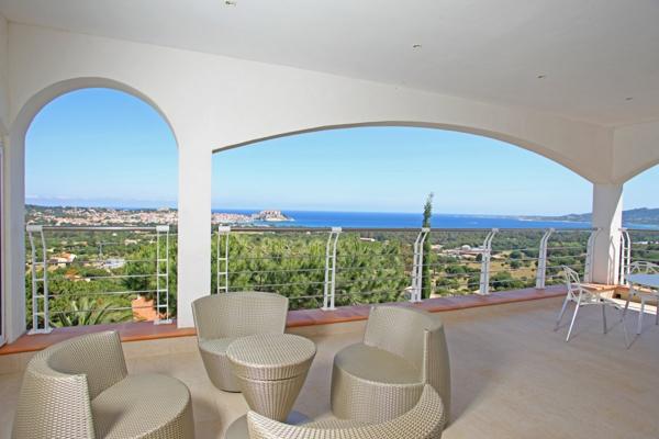 CORSE GRANDIOSE et SOMPTUEUSE PROPRIÉTÉ GOLFE CALVI -