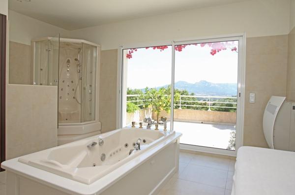 CORSE GRANDIOSE et SOMPTUEUSE PROPRIÉTÉ GOLFE CALVI -
