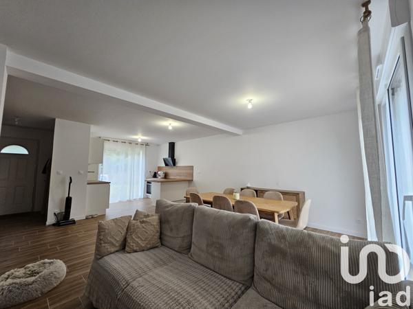 Maison à vendre 6 pièces 123 m² Montfort-le-Gesnois