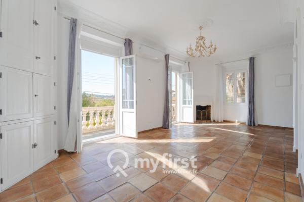 Toulon (83100) Charme des années 20, ambiance voyage… et un potentiel à révéler en plein cœur de Toulon