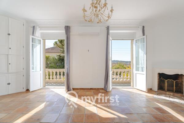 Toulon (83100) Charme des années 20, ambiance voyage… et un potentiel à révéler en plein cœur de Toulon