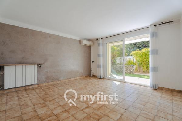 Toulon (83100) Charme des années 20, ambiance voyage… et un potentiel à révéler en plein cœur de Toulon