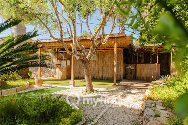 Toulon (83100) Charme des années 20, ambiance voyage… et un potentiel à révéler en plein cœur de Toulon