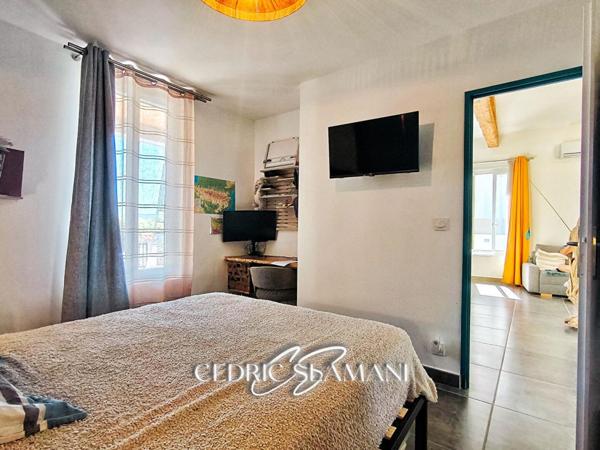 MAISON PLAIN PIED 70 M2, 2 CHAMBRE, CUISINE AMERICAINE, SALON CATHEDRALE, SALLE D EAU, WC, JARDIN, GARAGE