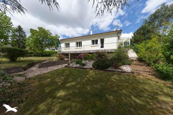Maison à vendre 227 900 € Les Clouzeaux 4 p 86 m² DPE E