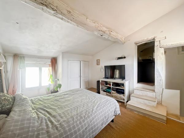 MAISON DE VILLAGE DE TYPE 2 PIÈCES AVEC APERCU MER