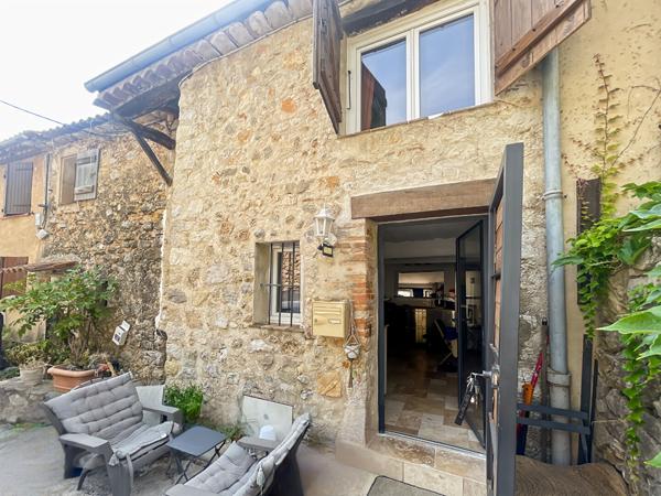 MAISON DE VILLAGE DE TYPE 2 PIÈCES AVEC APERCU MER