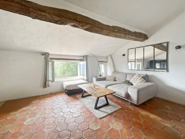 MAISON DE VILLAGE DE TYPE 2 PIÈCES AVEC APERCU MER