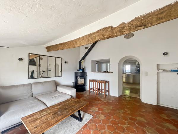 MAISON DE VILLAGE DE TYPE 2 PIÈCES AVEC APERCU MER