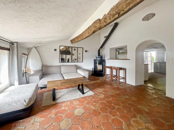 MAISON DE VILLAGE DE TYPE 2 PIÈCES AVEC APERCU MER