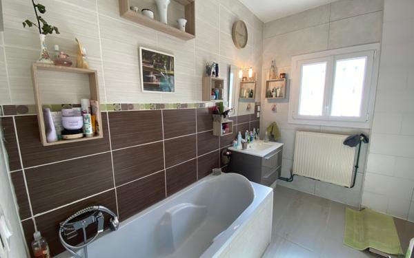 Maison à vendre    5 pièces •  Couzeix