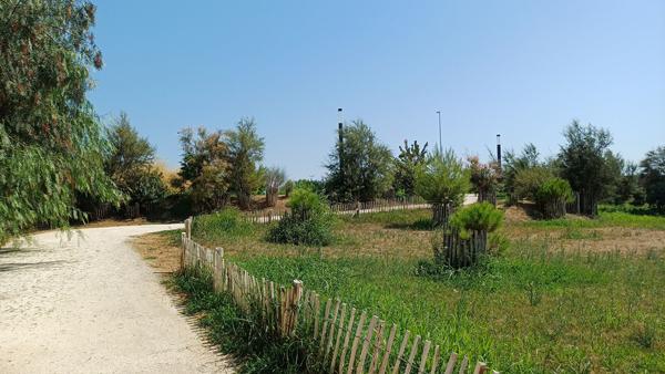 T3 avec grande terrasse, vue dégagée et stationnement à Sète
