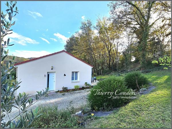 Jolie maison récente avec sous-sol complet.