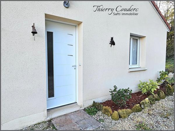 Jolie maison récente avec sous-sol complet.