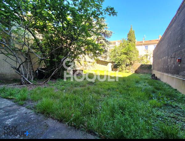 Appartement Saint Fons - Proche Tramway T10 - 4 pièces - 83 m2