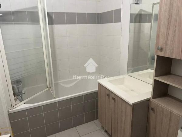 Vente immobilière : Appartement à La Seyne-sur-Mer  2 pièces 44 m² 138 000 €- Hermès immo.