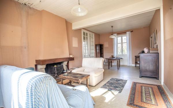 Maison à vendre    7 pièces •  Oradour-sur-Vayres