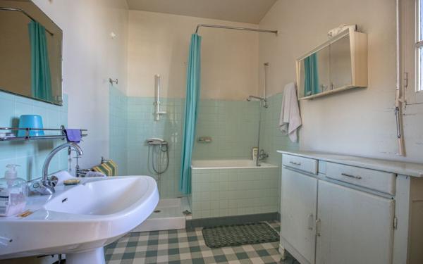 Maison à vendre    7 pièces •  Oradour-sur-Vayres