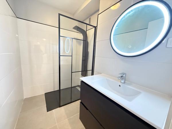 ✨ Appartement T2 rénové avec terrasse à 200 m des plages – Antibes / Juan-les-Pins ✨